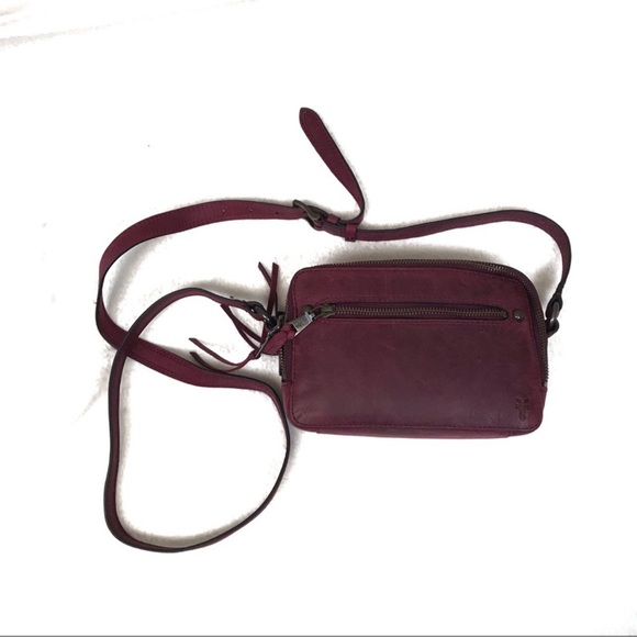 NWOT Frye zip camera bag sangria cross body. From smoke free home . Great bag - Picture 4 of 7